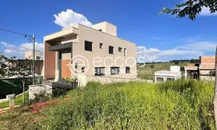 Terreno à venda na Avenida Floriano Peixoto, --, Granja Marileusa, Uberlândia