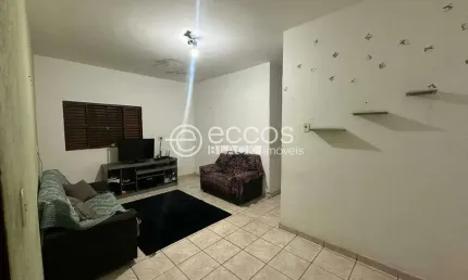 Casa à venda, 2 quartos, 2 vagas, Mansour - Uberlândia/MG