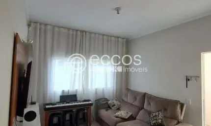 Casa à venda, 2 quartos, 2 vagas, Jardim Holanda - Uberlândia/MG