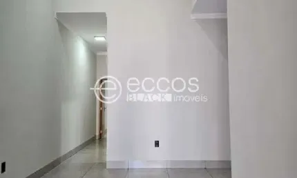 Casa à venda, 2 quartos, 1 suíte, 3 vagas, Jardim Brasília - Uberlândia/MG
