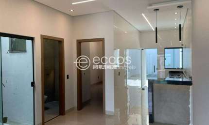 Casa à venda, 2 quartos, 1 suíte, 2 vagas, Jardim Holanda - Uberlândia/MG