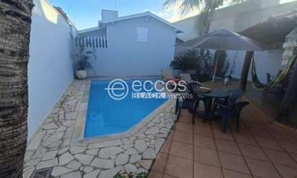 Casa à venda, 4 quartos, 2 suítes, 3 vagas, Jardim São Bento - UBERABA/MG