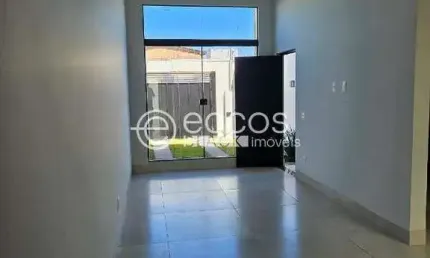 Casa à venda, 2 quartos, 1 suíte, 2 vagas, GSP LIFE I - Uberlândia/MG