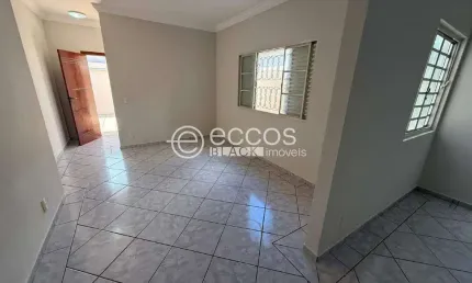 Casa para aluguel, 3 quartos, 1 suíte, 3 vagas, Vigilato Pereira - Uberlândia/MG
