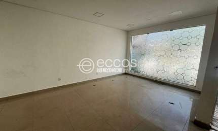 Imóvel Comercial à venda, 3 quartos, 1 suíte, 2 vagas, Centro - Uberlândia/MG