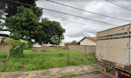 Terreno à venda na Rua Porongaba, --, Carajás, Uberlândia