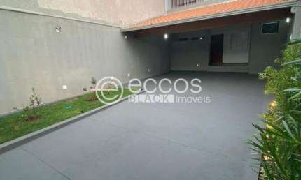 Casa à venda, 2 quartos, 1 suíte, 3 vagas, Nossa Senhora da Abadia - UBERABA/MG