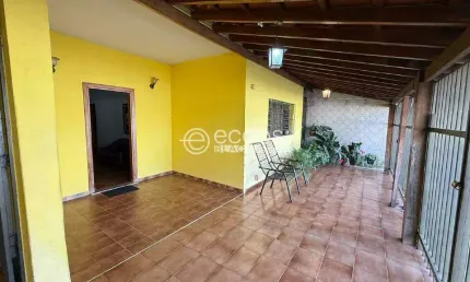 Casa à venda, 4 quartos, 2 suítes, 2 vagas, Brasil - Uberlândia/MG