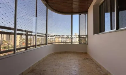 Apartamento para aluguel, 3 quartos, 1 suíte, 2 vagas, Centro - UBERABA/MG