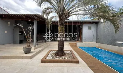 Casa à venda, 2 quartos, 2 vagas, Pacaembu - Uberlândia/MG