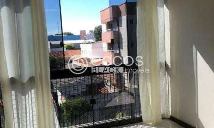 Apartamento à venda, 3 quartos, 1 suíte, 1 vaga, Santa Mônica - Uberlândia/MG