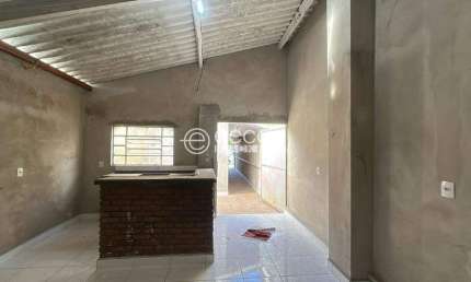 Casa com 2 quartos para alugar na Rua Joaquim Modesto, --, Centro, Araguari