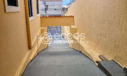 Casa à venda, 5 quartos, 2 suítes, 5 vagas, Centro - UBERABA/MG