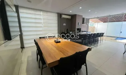 Casa em condomínio à venda, 4 quartos, 4 suítes, 4 vagas, Aclimação - Uberlândia/MG