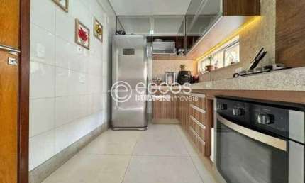 Apartamento à venda, 3 quartos, 1 suíte, 2 vagas, Serra - Belo Horizonte/MG