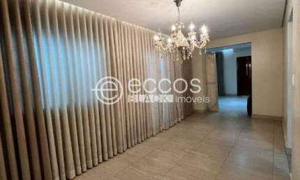 Casa para aluguel, 3 quartos, 1 suíte, Nossa Senhora Aparecida - Uberlândia/MG