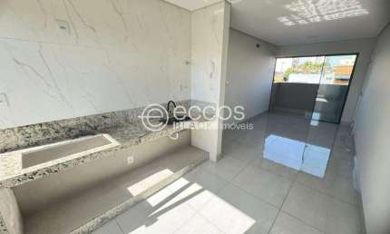 Apartamento à venda, 2 quartos, 1 suíte, 1 vaga, Santa Mônica - Uberlândia/MG