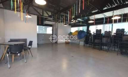 Cobertura para aluguel, Vigilato Pereira - Uberlândia/MG