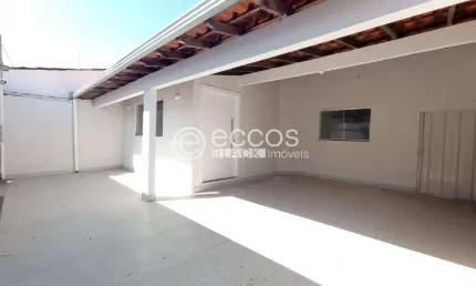 Casa para aluguel, 4 quartos, 1 suíte, 2 vagas, Cidade Jardim - Uberlândia/MG