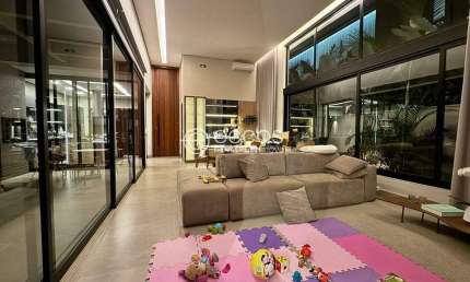 Casa em condomínio para aluguel, 3 quartos, 3 suítes, 2 vagas, Gávea - Uberlândia/MG