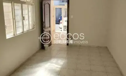 Casa para aluguel, 3 quartos, 1 suíte, 2 vagas, Nossa Senhora Aparecida - Uberlândia/MG