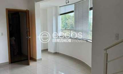 Cobertura para aluguel, 3 quartos, 2 suítes, 2 vagas, Tabajaras - Uberlândia/MG