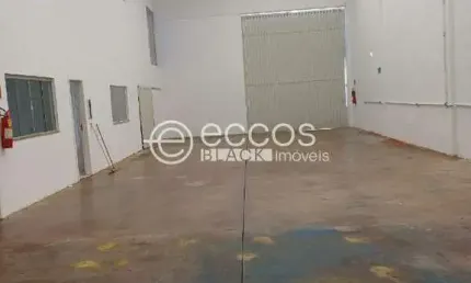 Galpão para aluguel, 1 vaga, Santa Rosa - Uberlândia/MG