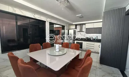 Casa em condomínio à venda, 3 quartos, 1 suíte, 2 vagas, Aclimação - Uberlândia/MG