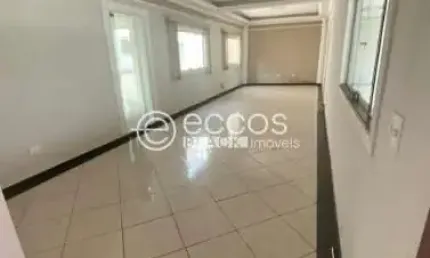 Imóvel Comercial para aluguel, 4 quartos, 3 suítes, 6 vagas, Tibery - Uberlândia/MG