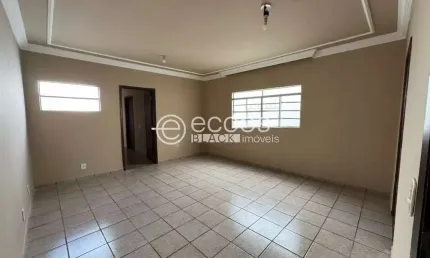 Apartamento para aluguel, 3 quartos, 1 suíte, 2 vagas, Vila Olímpica - UBERABA/MG