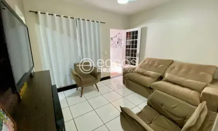 Casa à venda, 3 quartos, 1 suíte, 2 vagas, jardim holanda - uberlândia/mg