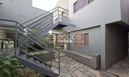 Casa à venda, 6 quartos, 1 suíte, 2 vagas, boa vista - uberaba/mg