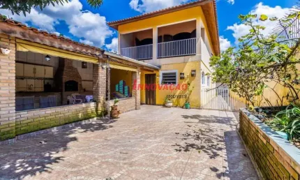 Magnifico Sobrado para Venda no bairro Tremembé, 3 suítes, 10 vagas.
