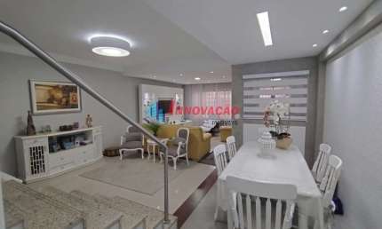 Lindo Sobrado para Venda no bairro Água Fria, 3 dormitórios, 1 suíte, 2 vagas, 200 metros