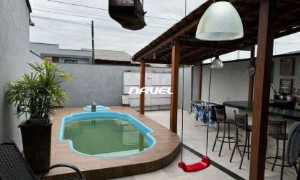 Casa com 2 pavimentos à venda no bairro São Domingos – localização privilegiada!