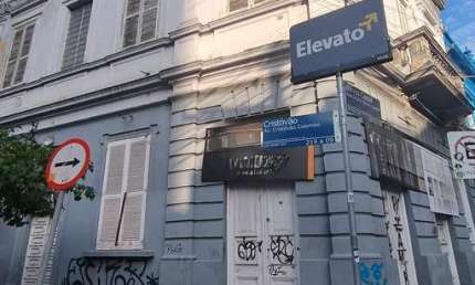 Sala comercial para alugar na Avenida Cristóvão Colombo, Floresta, Porto Alegre