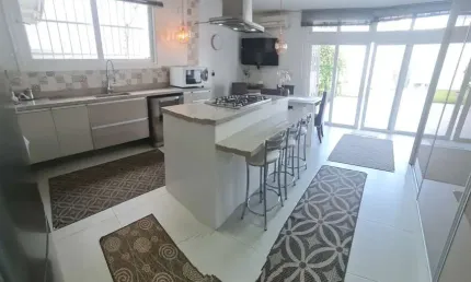 Casa com 4 quartos à venda na Rua Veríssimo Rosa, Jardim Botânico, Porto Alegre
