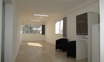 Sala comercial para alugar na Avenida Mariland, Auxiliadora, Porto Alegre