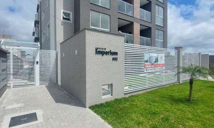 Apartamento Térreo 3 Quartos com Sacada e Churrasqueira - Pinhais
