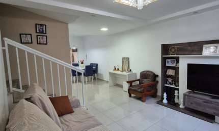 CASA DUPLEX INDEPENDENTE À VENDA, 3 QUARTOS, 1 SUÍTE, ÁREA GOURMET - TAQUARA