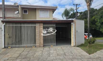 Casa com 3 quartos para alugar no Ganchinho, Curitiba 