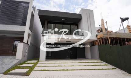 RC Imóveis vende sobrado em Condomínio fechado no santa Cândida