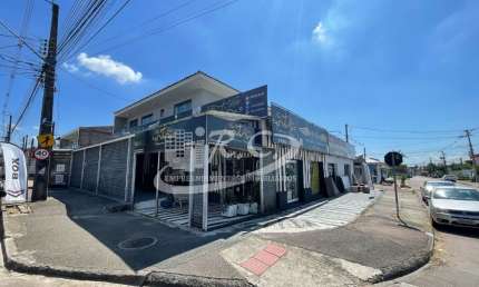 RC Imóveis vende sobrado residencial e comercial no Sitio Cercado