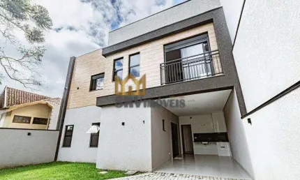 SOBRADO EM CONDOMÍNIO NO SANTA CÂNDIDA DE FRENTE PARA A RUA 3 SUITES.