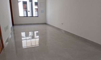 Sobrado de condomínio fechado, 90m2 - 2 dormitórios.