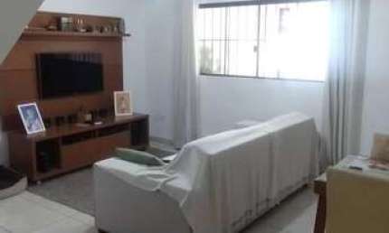 Sobrado para Venda em São Vicente, Centro, 3 dormitórios, 1 suíte, 2 banheiros, 1 vaga
