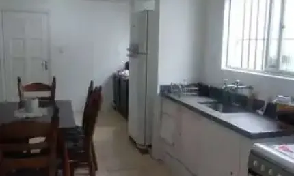 Casa para locação em são vicente, vila valença, 2 dormitórios, 1 suíte, 2 banheiros, 2 vagas