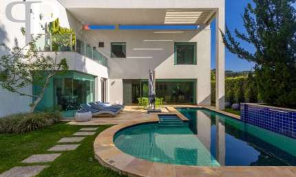 Casa com 5 dormitórios para venda ou locação no Alphaville Graciosa
