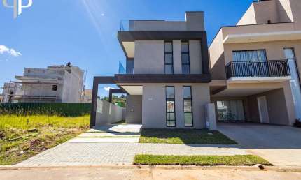 Casa em condominio 3 dormitórios  R  1.090.000,00 - Santa Cândida - Curitiba PR