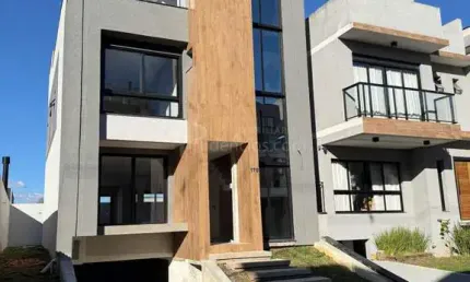 Casa em Condominio clube com pisicina aquecida no Santa Candida